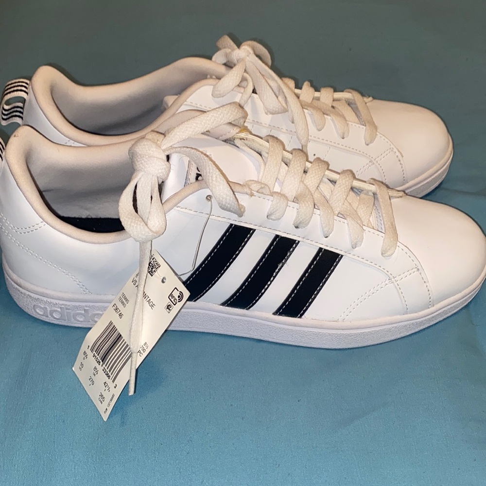 Brand New Adidas VS Advantage tennis shoes